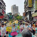 汐止社大花車隊伍   熱鬧參與「2025夢想嘉年華」踩街活動